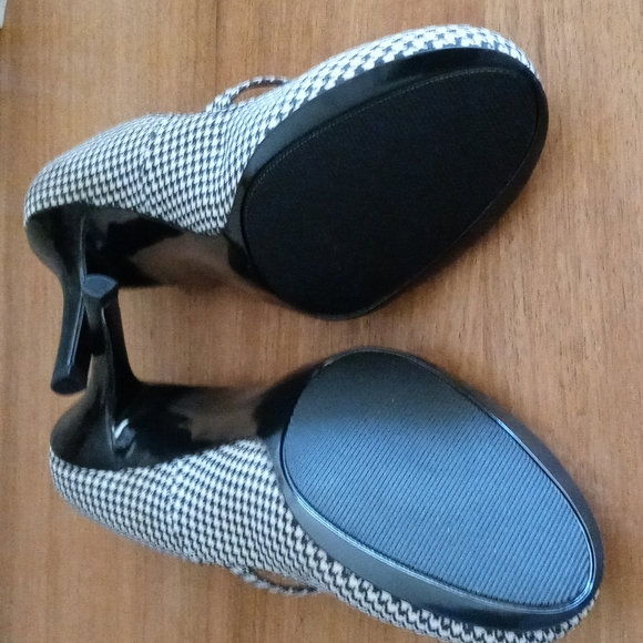 High heels - Picture 7 of 8